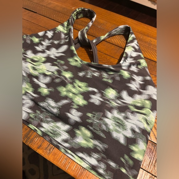 Offline Blurred Floral Sports Bra - Picture 2 of 5